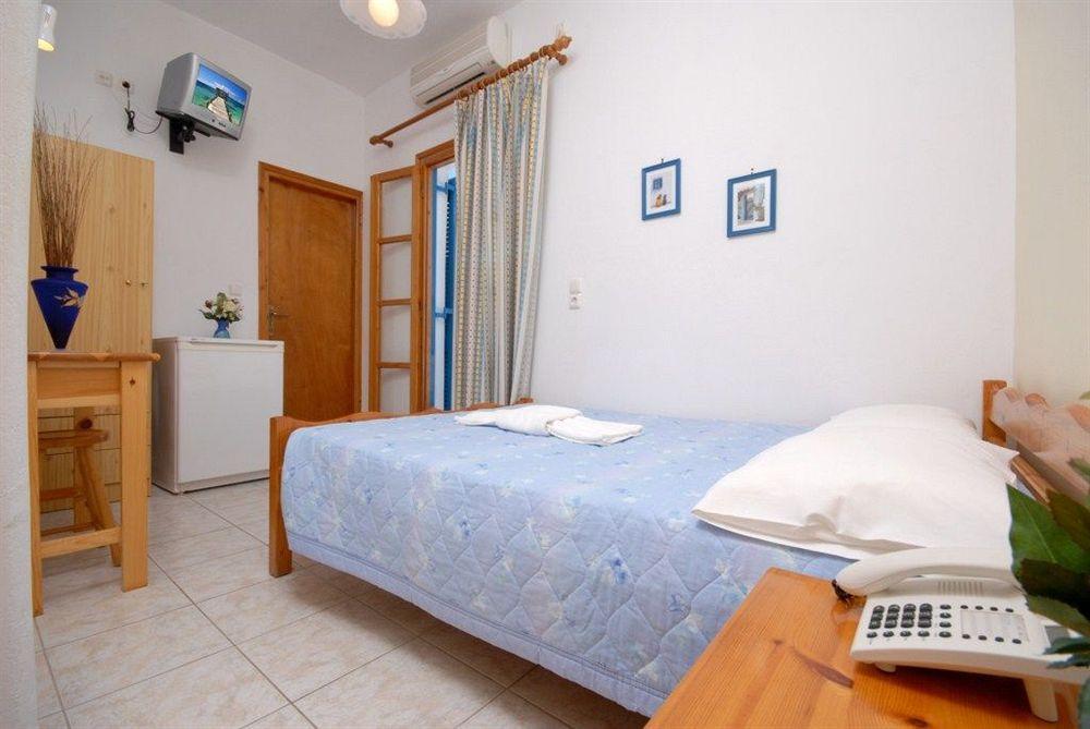Hotel Zeus Naxos City Exterior photo