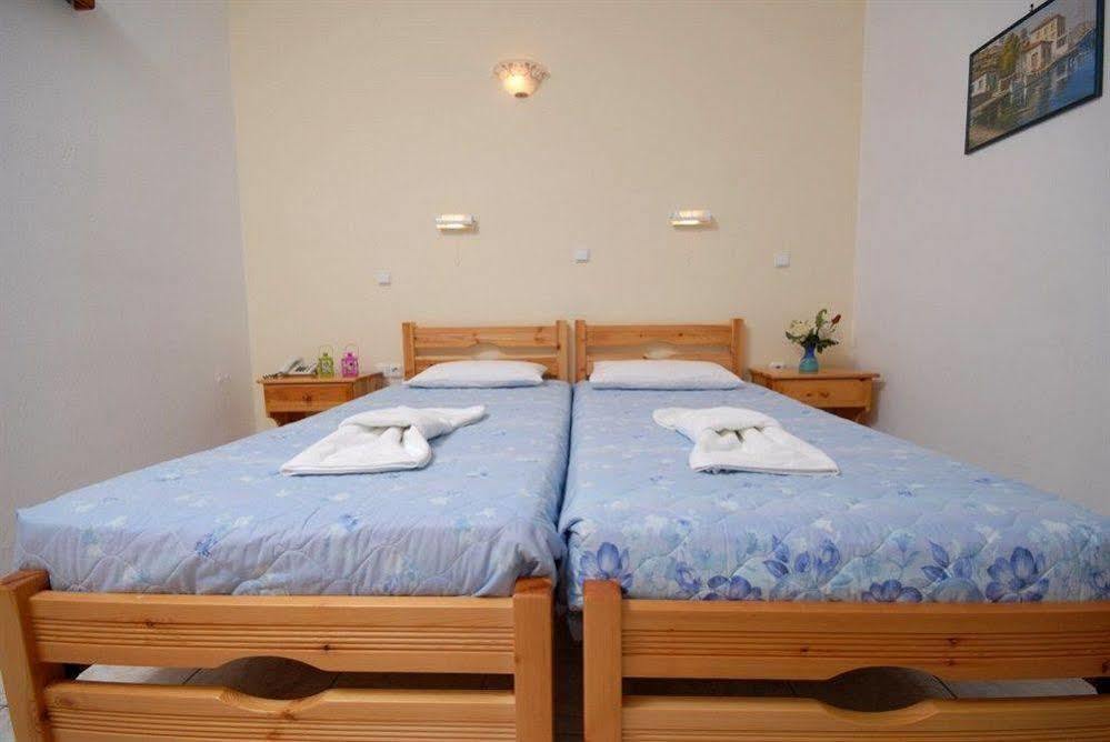 Hotel Zeus Naxos City Exterior photo